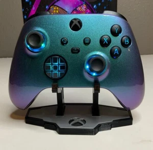 Two-Tone Chameleon Green - RGB LED - Custom Wireless Controller for Xbox Or PC - Picture 1 of 4