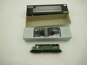 Kato 37-044 HO Scale Burlington Northern GP35 Diesel Locomotive #2534 LN/Box - Picture 1 of 12