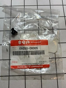 09250-06005 NOS Suzuki Plug – Cowling BO – OEM in Factory Packaging - Bild 1 von 1