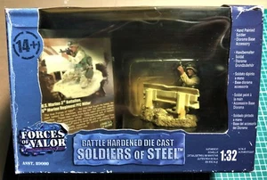 FORCES OF VALOR 89010 - 5th MARINE REGIMENT PFC MILLER - 1/32 SCALE - Imagen 1 de 1