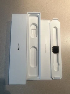 AS-IS LOCKED apple watch series 3 38mm parts only - Photo 1 sur 7