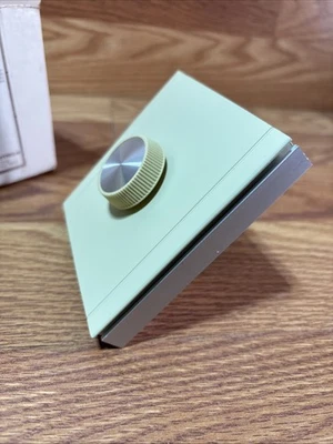 Neu Prescolite Controls 2000W, 120V 60Hz Dreh-Dimmschalter - Bild 1 von 4