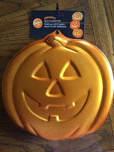 Wilton Cake Pan Jack O Lantern Pumpkin Iridescents NWT - Picture 1 of 4