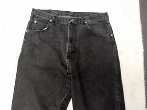 Men's 34x32 Wrangler Authentic Jeans Black      BP73 - Picture 1 of 10