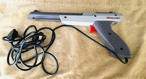 Nintendo NES Zapper Light Gun Gray Controller OEM NES-005 Original 1985 Grey - Picture 1 of 5