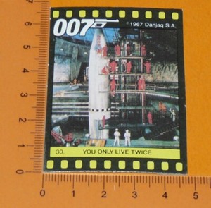 #30 JAMES BOND 007 YOU ONLY LIVE TWICE ON LIVES ONLY TWICE MONTY GUM CARD 1985