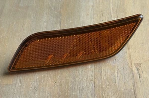 PACCAR PETERBILT P54-6147R RH SIDE TURN INDICATOR LENS NEW - Picture 1 of 5