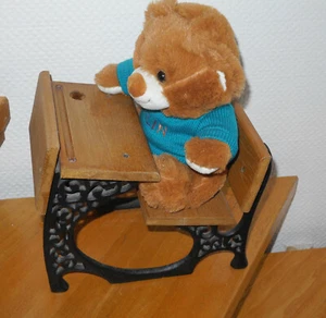 Banco escolar con oso - macizo 30x20x22cm - Imagen 1 de 11