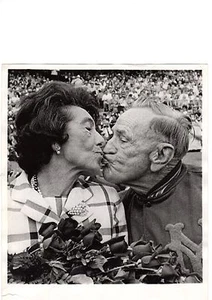 Original 1968 Casey Stengel & Wife Anniversary UPI Wire Photo - Picture 1 of 1