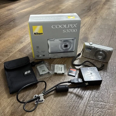 Nikon Coolpix S3700 Silver 20.1MP Digital Camera Original Charger Battery Box - Image 1 of 4
