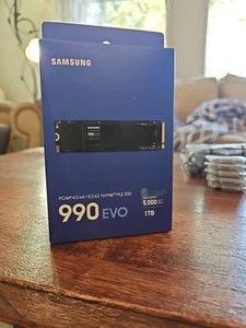 Samsung - 990 EVO 1TB Internal SSD PCle Gen 4x4 NVMe New Sealed MZ-V9PE1T0B/AM - Afbeelding 1 van 2