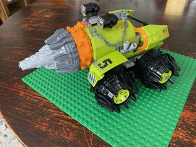LEGO Power Miners 8960 Thunder Driller 95% complete with manual