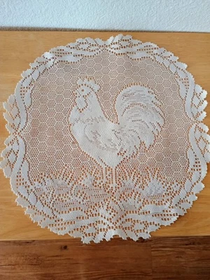 Heritage Lace Polyster White Rooster Scene Placemats Table Decor - Image 1 of 4
