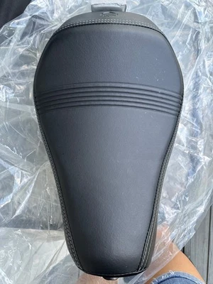 Harley-Davidson Sportster Forty-Eight XL1200X Solo Seat 52000198 - Image 1 of 4