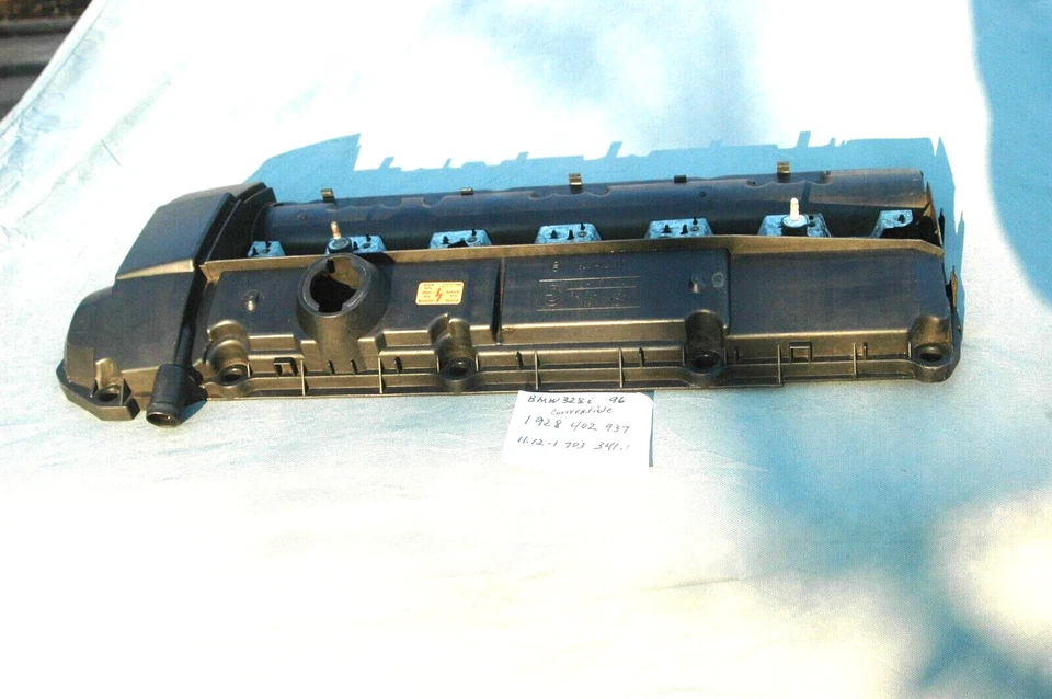 1996-1998  BMW 328I  M3 Valve Cover OEM # 111217033411 - Image 1 of 4