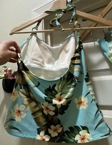 Leilani Tankini 2 Piece Swimsuit BathingSuit Size 8 Hawaiian Floral EUC LOW-SHIP - Picture 1 of 13