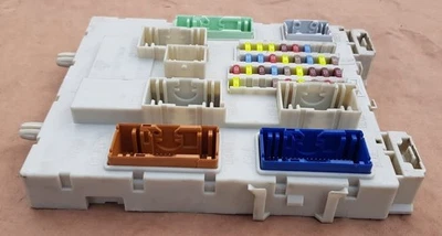 2015 – 2018 FORD FOCUS BCM BODY CONTROL MODULE GV6T14A073EH - Image 1 of 3