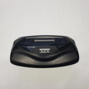 Sega Genesis 32x Heimkonsole Add On ungetestet ohne Kabel - Bild 1 von 12