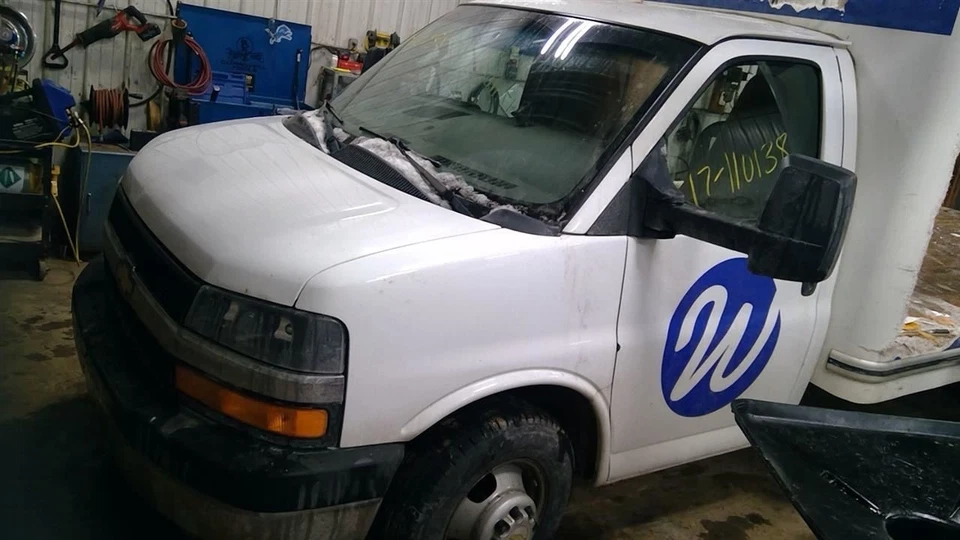 Furgoneta de corte de resorte de hoja trasera 12300 PBV compatible con furgoneta Express 3500 97-12 16-19 Foto 1 de 4