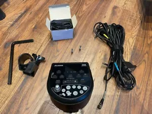 Modulo batteria elettronico Alesis DM6 + PEZZI DI RICAMBIO E ACCESSORI morsetto adattatore telaio - Foto 1 di 17