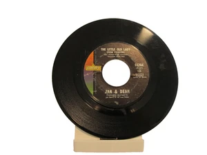 45 PLATTEN - JAN & DEAN - DIE KLEINE ALTE DAME AUS PASADENA - Bild 1 von 1