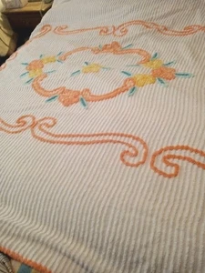 Vintage MCM Chenille Bed Spread 48”x74” Orange Yellow Flower Great Condition - Picture 1 of 5