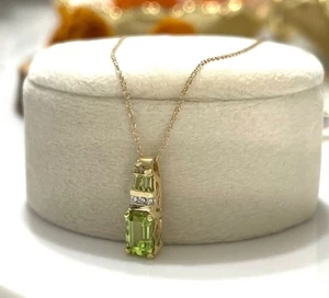 10K REAL Yellow SILVER Peridot CREATED  Diamond Pendant August Beautiful - Picture 1 of 6