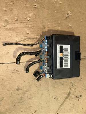 Módulo de control de carrocería Chevrolet Silverado 2003-2007 BCM BCU 15198115 OEM Foto 1 de 4