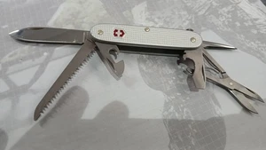 Victorinox Hunter X Alox Taschenmesser – Schweizer Multitool silber - Bild 1 von 4