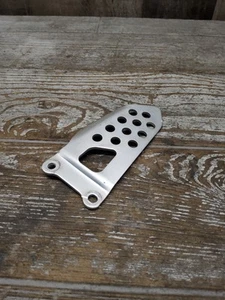 2005 05 04-05 Suzuki GSX-R750 GSXR750 Right Side Foot Peg Rearset Heel Guard - Picture 1 of 9