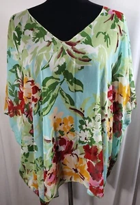 Plus size poncho style top, chiffon, sleeveless, green, floral, size 1X-2X - Picture 1 of 1