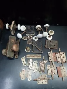 Lote de piezas antiguas de porcelana y latón perno decorativas de puerta bisagras cerradura reparación - Imagen 1 de 12