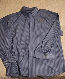 CORVETTE NATIONAL MUSEUM LS Rayas Cuello Abotonado CORTADOR & BUCK Para Hombre XL - Imagen 1 de 6