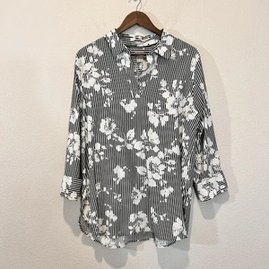 Top túnica Chico’s sin hierro elástico floral a rayas negro blanco talla 3 (16/18) - Imagen 1 de 9