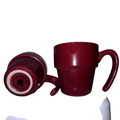Juego de 2 tazas de café apilables Royal Norfolk decoración de cocina de cerámica roja impecable Foto 1 de 4