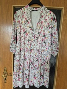 Kleid weis/bunt Gr. M von Zabaione - Bild 1 von 2