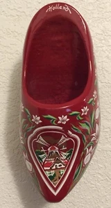 d) RED Hand Painted DUTCH WOODEN Shoe ~ Made in Holland by JUNDRA  (6-1/2" x 3") - Picture 1 of 9