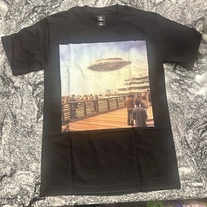 Nueva Camiseta De Colección Atlantic City Años 90 Fotografía Avistamiento Extraterrestre Diseño de Película Rara - Imagen 1 de 4