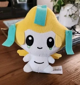 Jirachi Puppe Pokemon Plüschtier Stofftier Pokemon Center 2015 - Bild 1 von 4