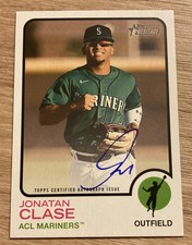 2022 Topps Heritage Minor League Jonatan Clase Auto Rookie RC SP