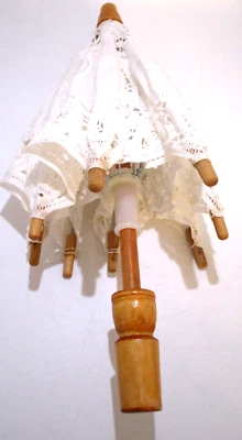 Миниатюрный кружевной зонт декор слоновая кость пролет 10,5 дюйма - Изображение 1 из 4