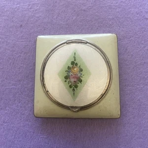 BEAUTIFUL GREEN ENAMEL AND GUILLOCHE SQUARE COMPACT WITH ROSE MOTIF EUC - Picture 1 of 7