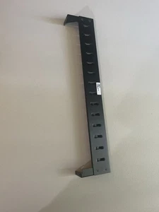 Cord Retention Bracket for Basic Rack PDUs AP9569 - Afbeelding 1 van 6