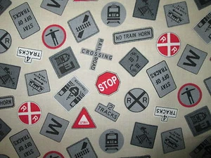 TRAINS SIGNS MODEL TRAIN LOCOMOTIVE RX CREAM COTTON FABRIC FQ - Picture 1 of 8
