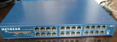 Netgear DS524 Dual Speed Stackable Hub 24 port switch  - Image 1 of 4
