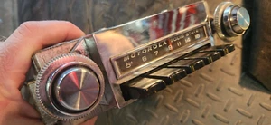 Vintage Motorola Model # CT66A Solid State AM Car Radio with Push Buttons Nice - Picture 1 of 4