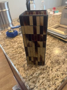 VINTAGE DECORATIVE VASE 9” HIGH GREAT ADDITION FOR THE HOME EXCELLENT CONDITION - Picture 1 of 2