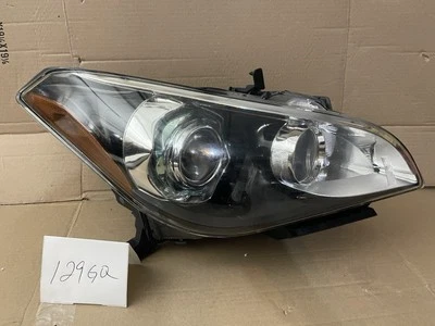 💢2011-2014 Infiniti M37 M56 ксеноновая фара для правостороннего пассажира без системы автоматической фокусировки черная от оригинального производителя - Изображение 1 из 4