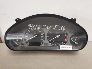 Tacho BMW E36 3er VDO 110.008.463/070  BMW 62 11-8 375 042 - Bild 1 von 1