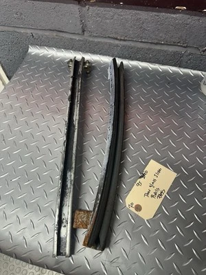 #70-95-98 Nissan 240sx S14 pasajero derecho ventana lateral barra guía par Foto 1 de 4